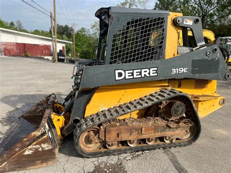 dimensions of a 319 e skid steer|John Deere 319E .